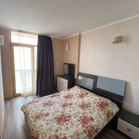 Orbi Plaza Apartment Батуми Екстериор снимка