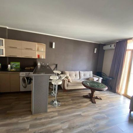 Orbi Plaza Apartment Батуми Екстериор снимка