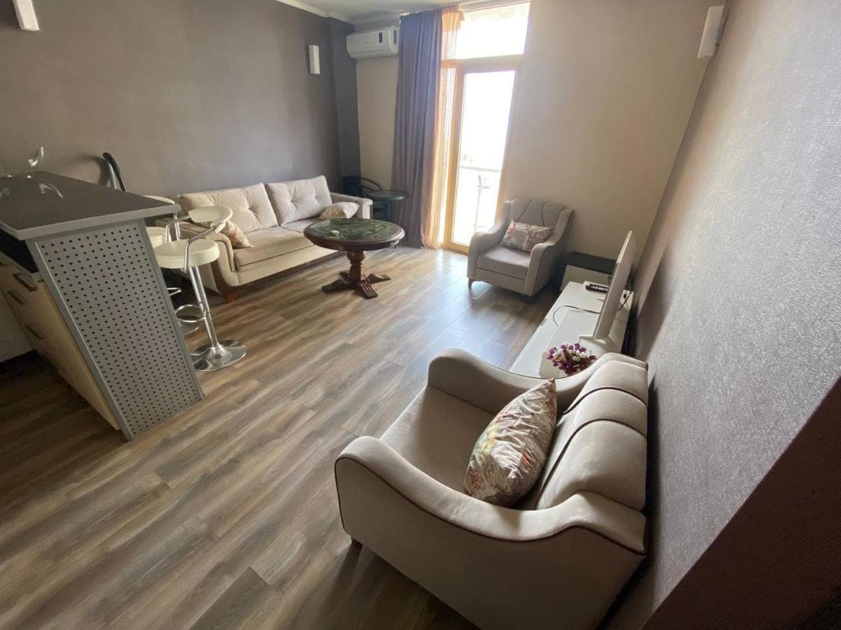 Orbi Plaza Apartment Батуми Екстериор снимка