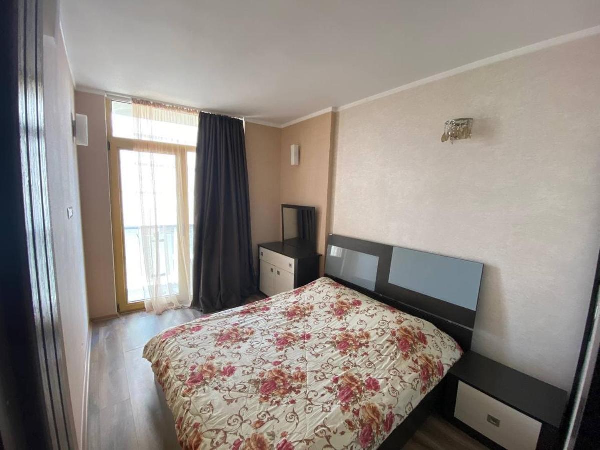 Orbi Plaza Apartment Батуми Екстериор снимка