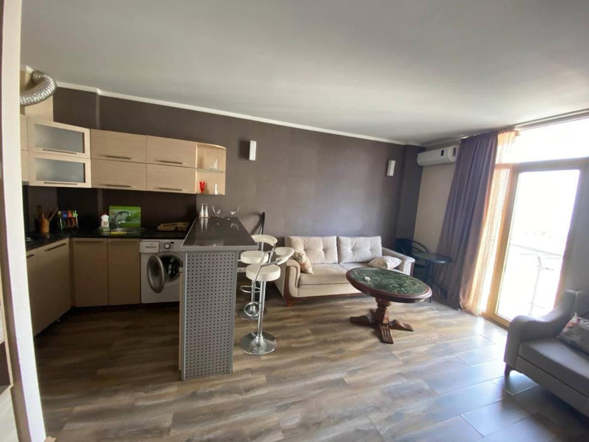 Orbi Plaza Apartment Батуми Екстериор снимка
